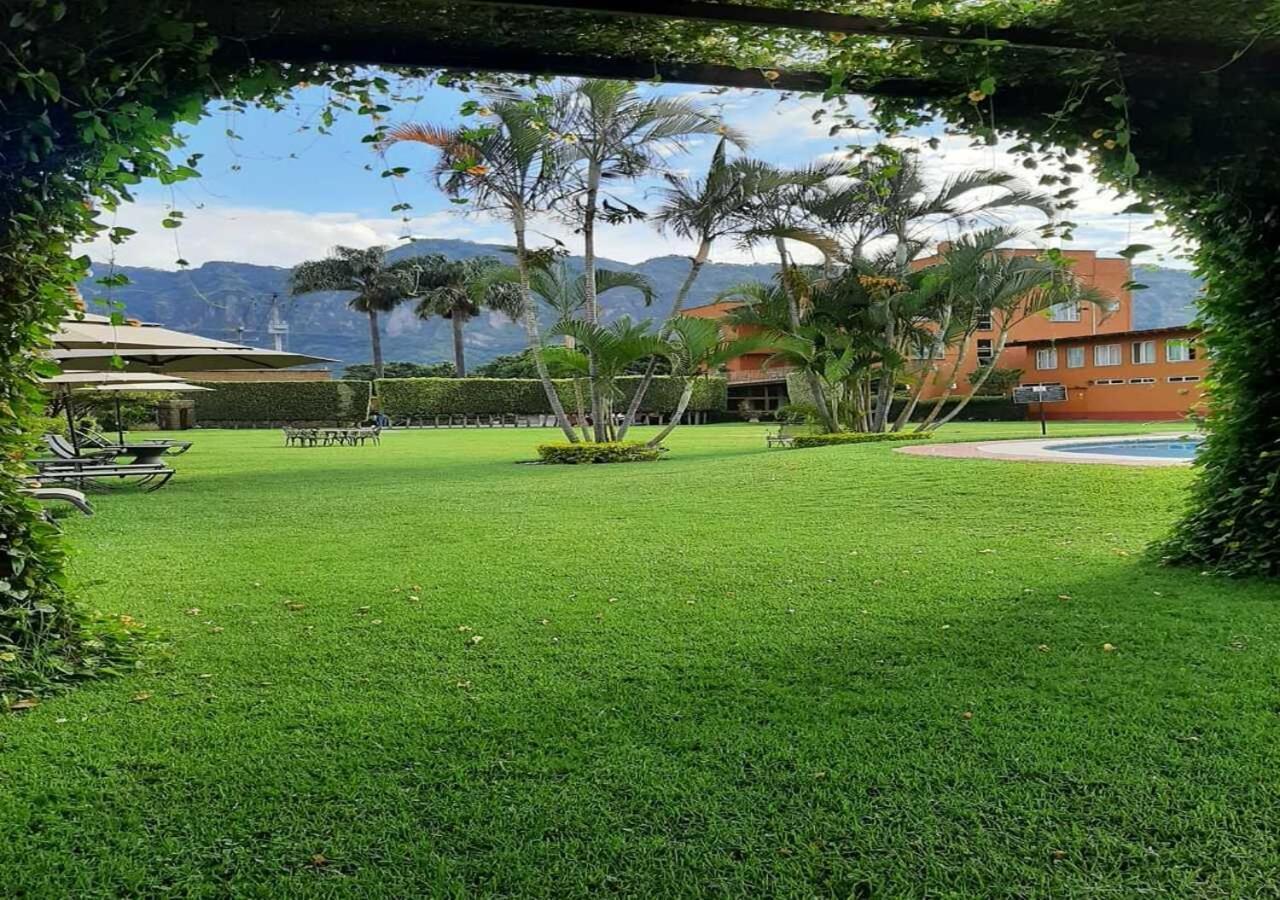 Hotel Real Del Valle 迪坡斯特兰 外观 照片