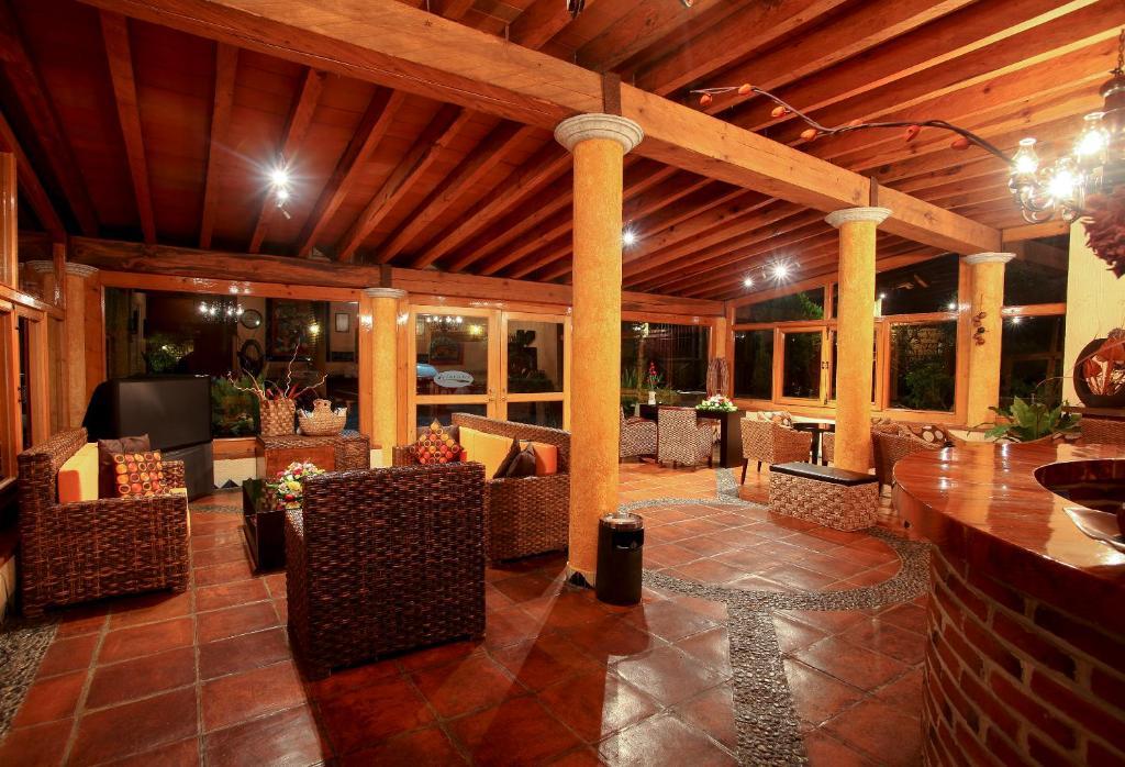 Hotel Real Del Valle 迪坡斯特兰 外观 照片